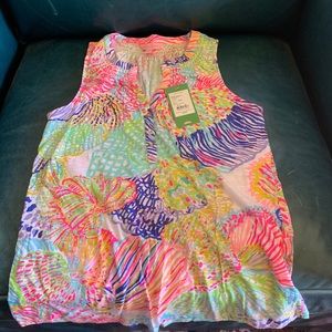 brand new Lilly Pulitzer essie top small